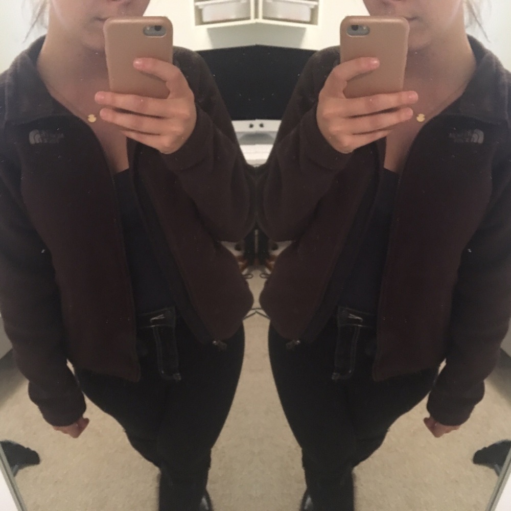 Brown north face fleece 🐻